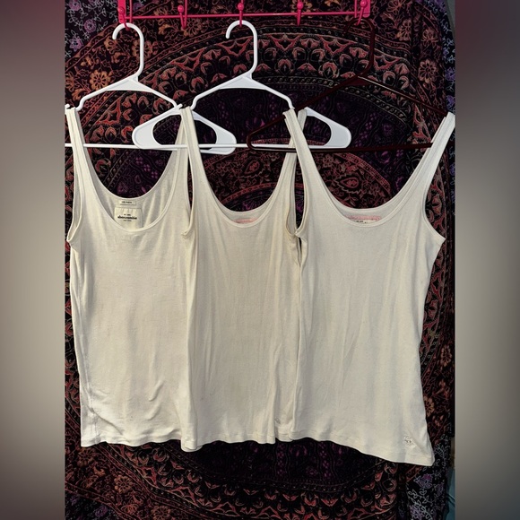 Abercrombie & Fitch 3 Pack White Fitted Sleeveless Tank Top - Picture 1 of 4